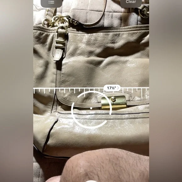 ✨ The Coach Kristin Tote: Effortless Style & Spacious Function - Picture 13 of 14